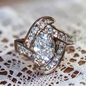 Dazzling Bold Cubic Zirconia Silver Ring With Trinket Dish